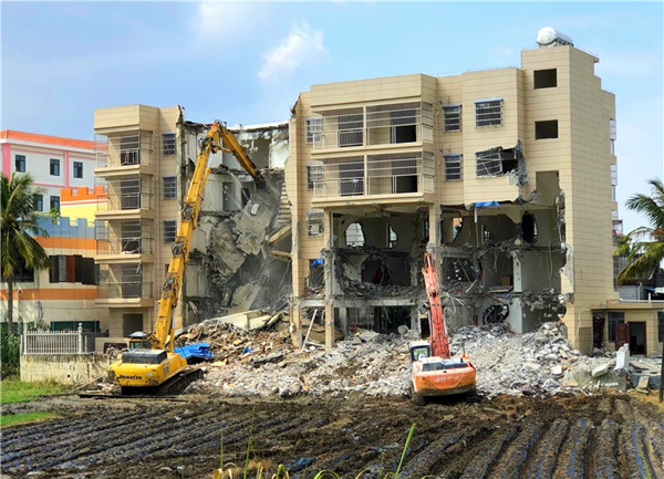 陵水持续发力开展"两违"整治行动