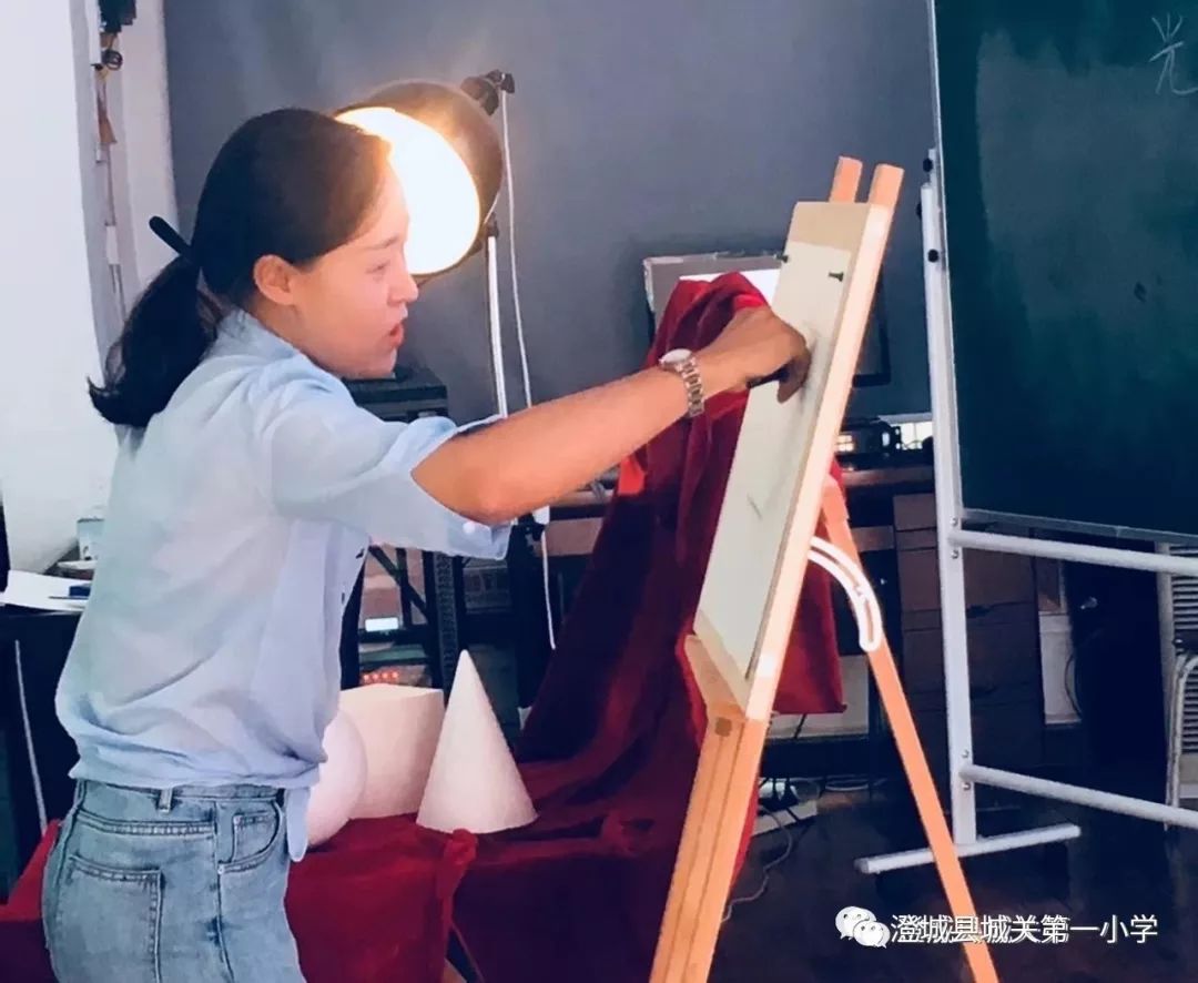 教师队伍传播美的信使美术信息团队