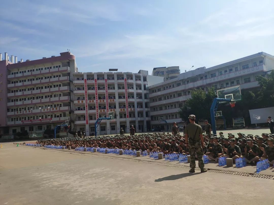 龙川卫校图片