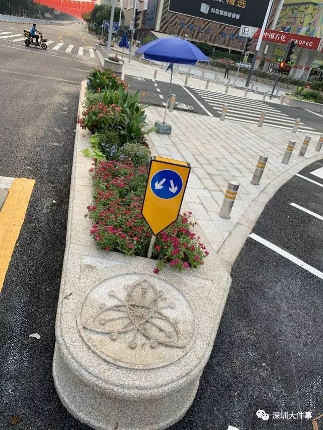 安全岛新标准一根柱子021吨深圳有路口改了网友求推广