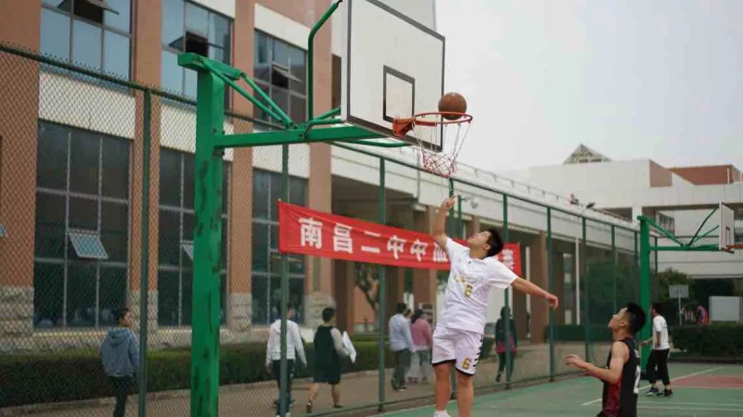 拼搏是最耀眼的胜利南昌二中中加班篮球班赛完美收官