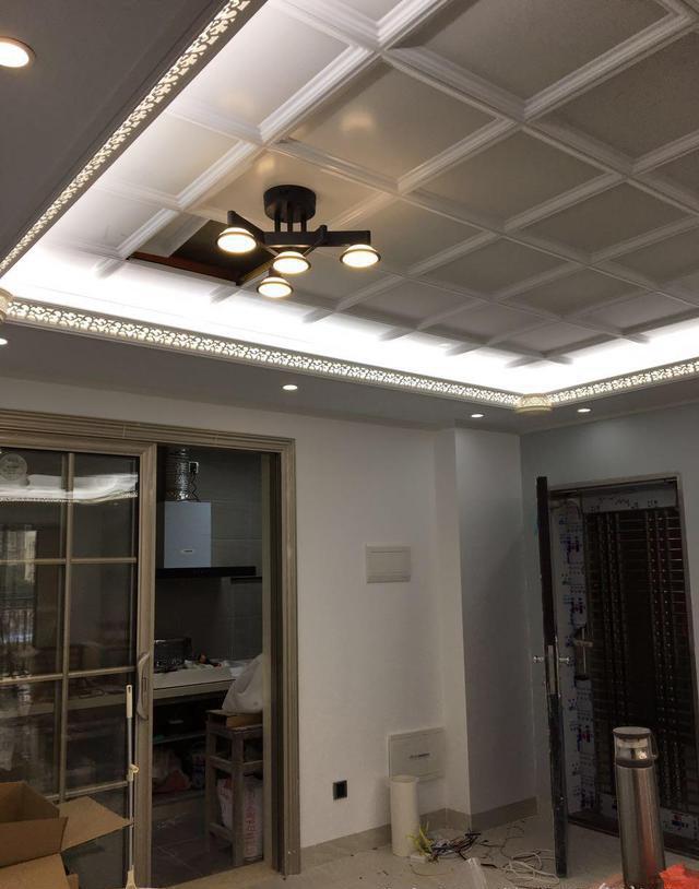 老婆坚持全屋刷乳胶漆,效果反而简洁大方,唯一遗憾是吊顶太压抑_装修