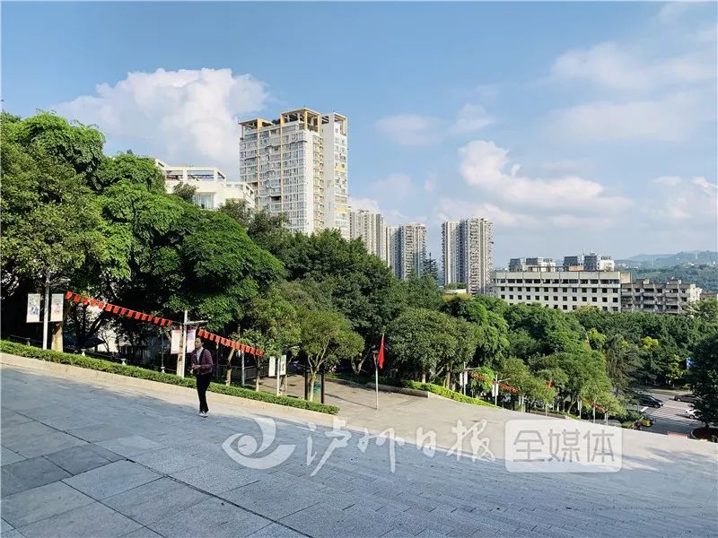 泸州大梯步广场要修二期了力争年底完成拆迁并启动建设