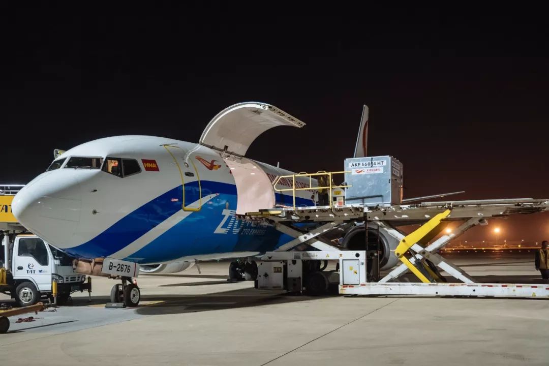 中通快递全货机今日成功首航_航空