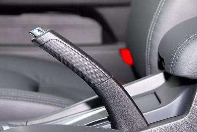 汽车手刹的日常维护与检查