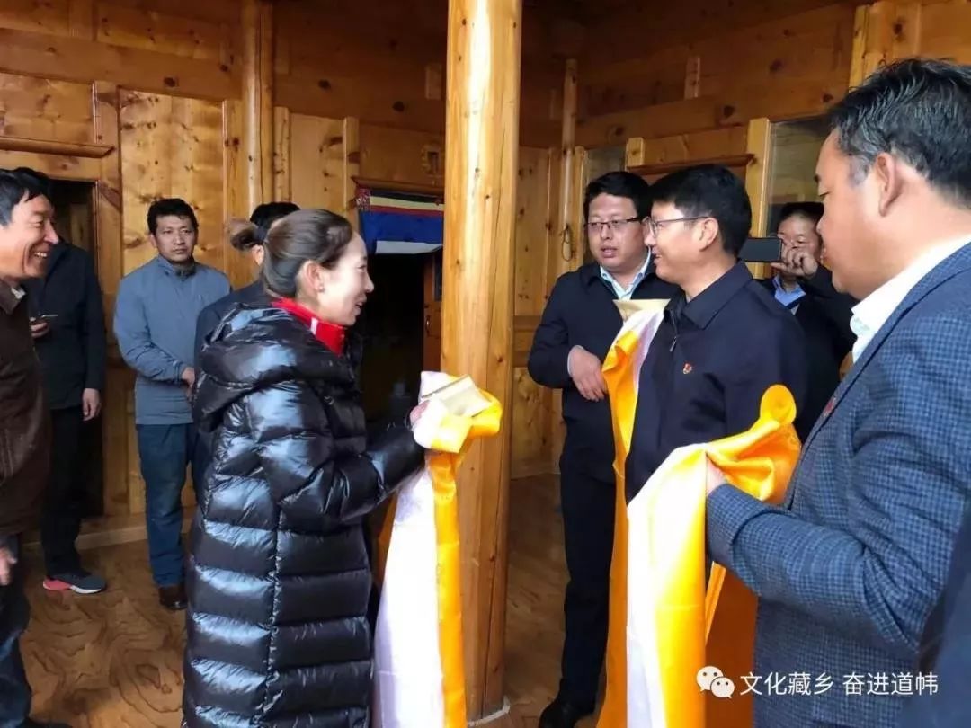 循化儿女凯旋县领导慰问载誉归来的运动员李毛措