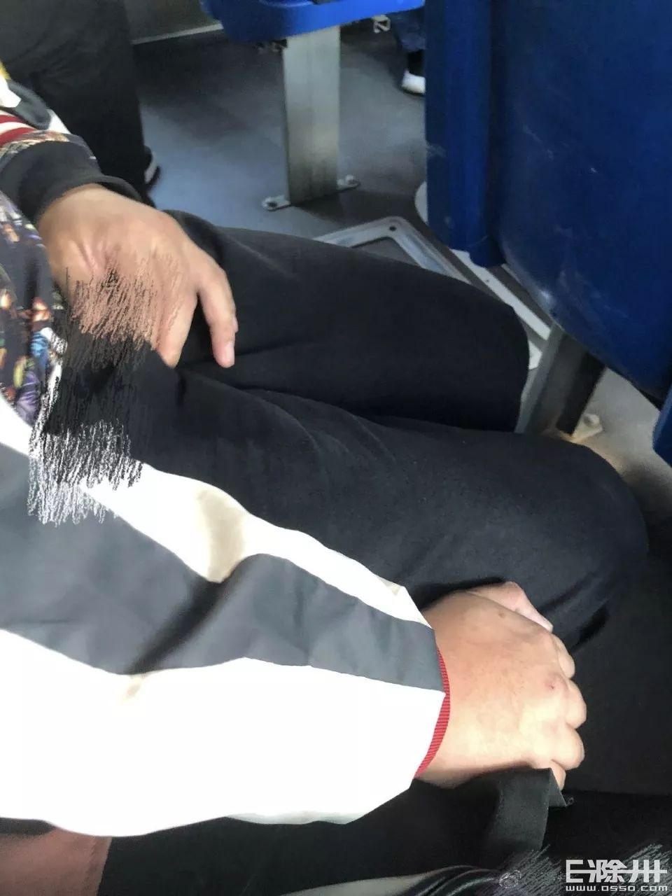 恶心滁州一女子公交车上遭猥亵男子竟当着她的面