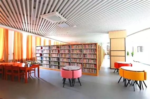 多功能报告厅,中文图书外借室,广东省流动图书馆南雄分馆,电子阅览室