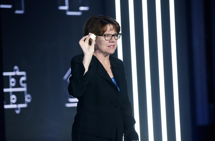 ibmz15揭开面纱多项业界首创技术护航混合多云安全