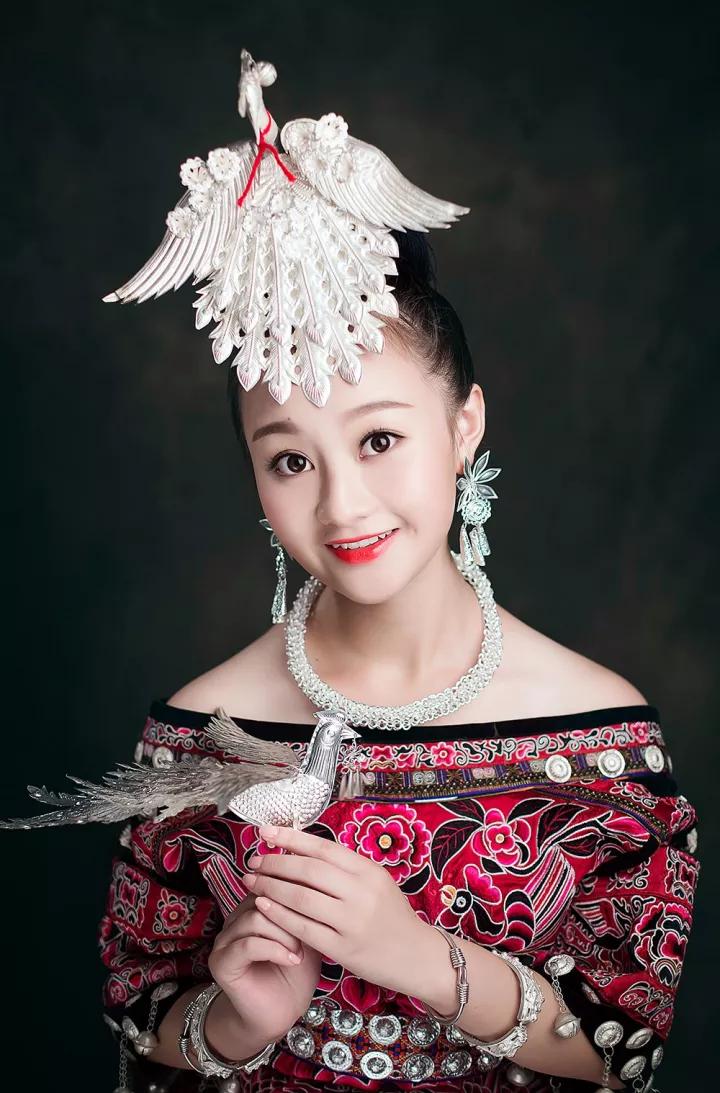 贵州省文明旅游志愿者形象大使:杨思宇美女魔术师:许阿三绝技达人