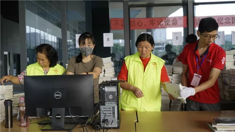 助力中山纪念图书馆开馆文化和旅游志愿者在行动
