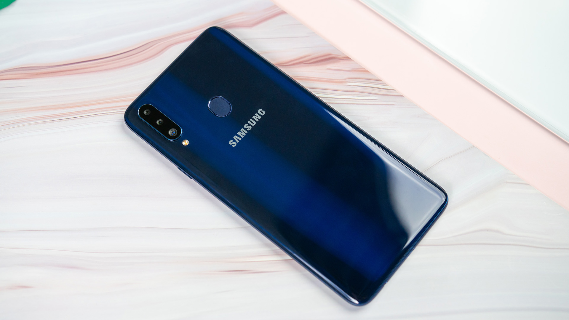 千元实惠之选:三星galaxy a20s图赏