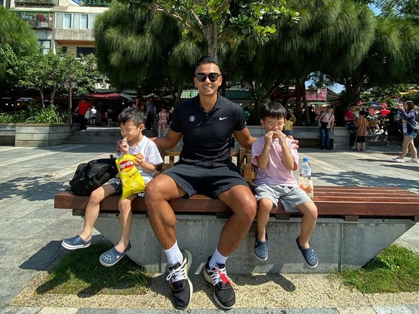 空姐曝陈建州父亲殉职前画面双胞胎名字和他有关