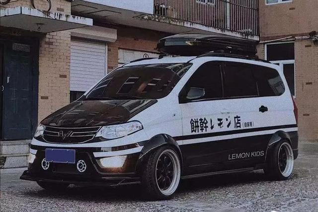 五菱宏光plus站在神车的肩膀上成为新的神车