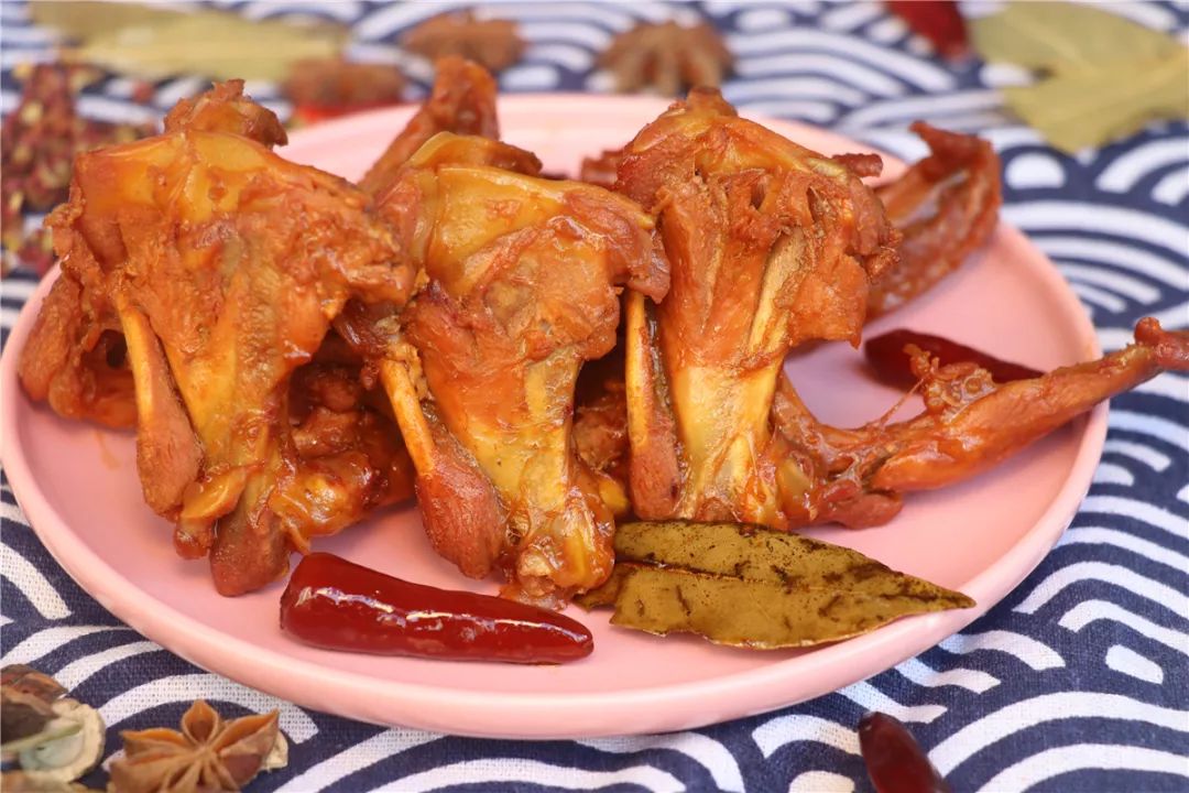 10元3根藏在漳州天下广场的卤料店吃了还想吃很快就要被搬空了只有3天