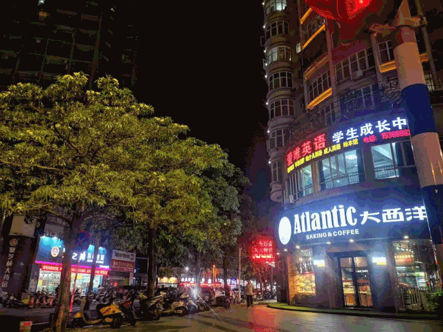 10元3根藏在漳州天下广场的卤料店吃了还想吃很快就要被搬空了只有3天