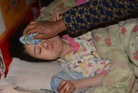 安庆一男子抛弃患有精神病妻子,被告上法庭.