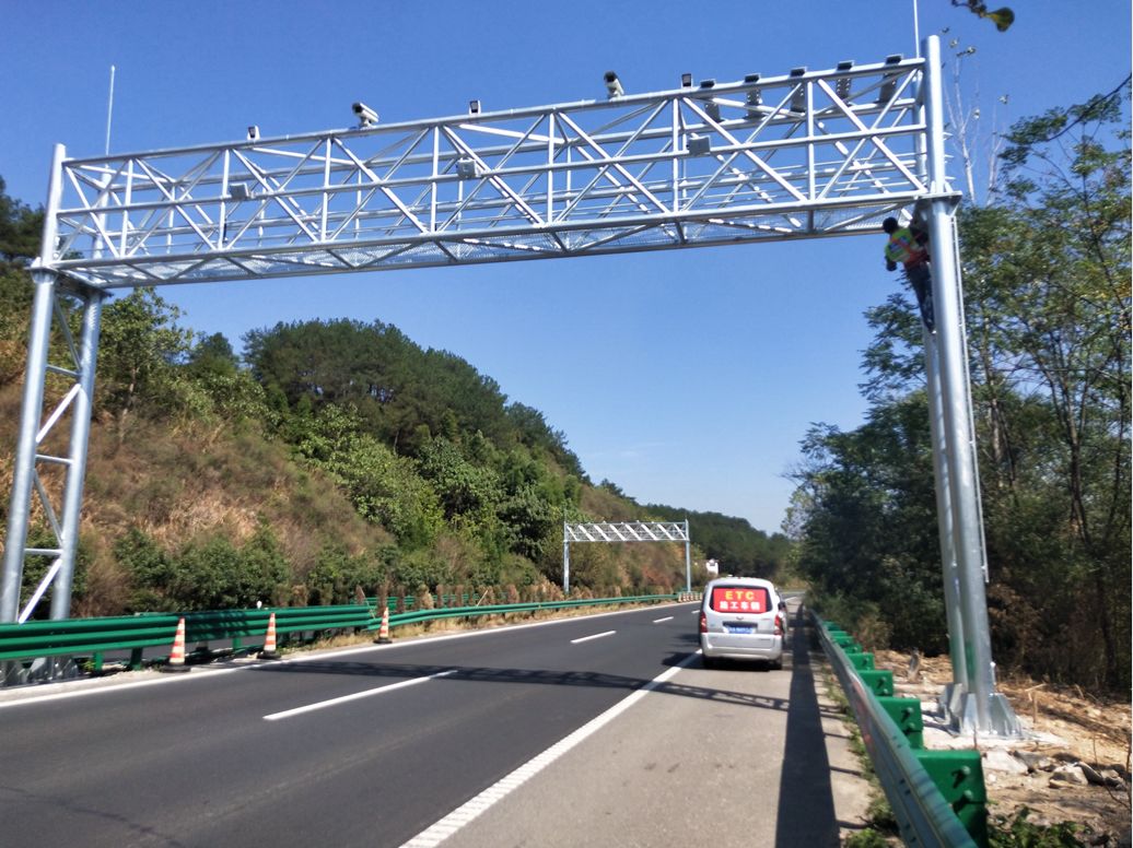 专题六安北中心完成全线etc门架系统智能化一体机柜安装