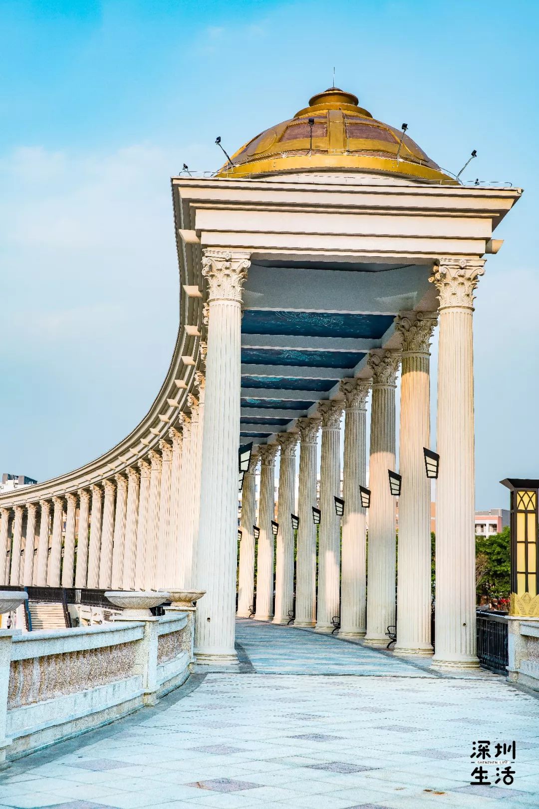 宝安新地标深圳版小罗马自带五彩音乐喷泉