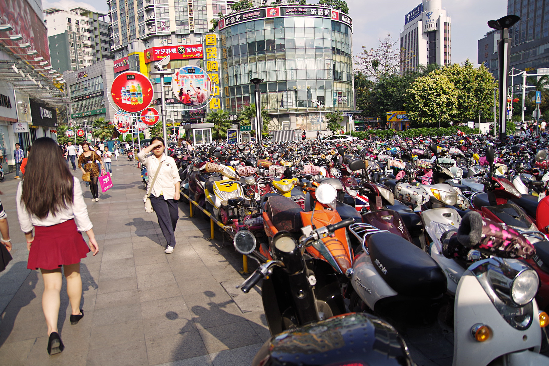 中国电动车最多的城市从骑在摩托车上的城市变为电驴之城