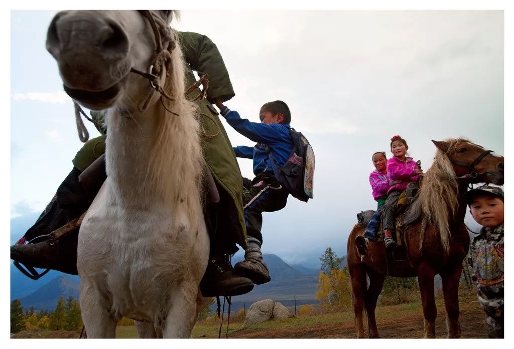 长期关注特展钱捍千年牧道哈萨克族牧民即将消失的生活方式