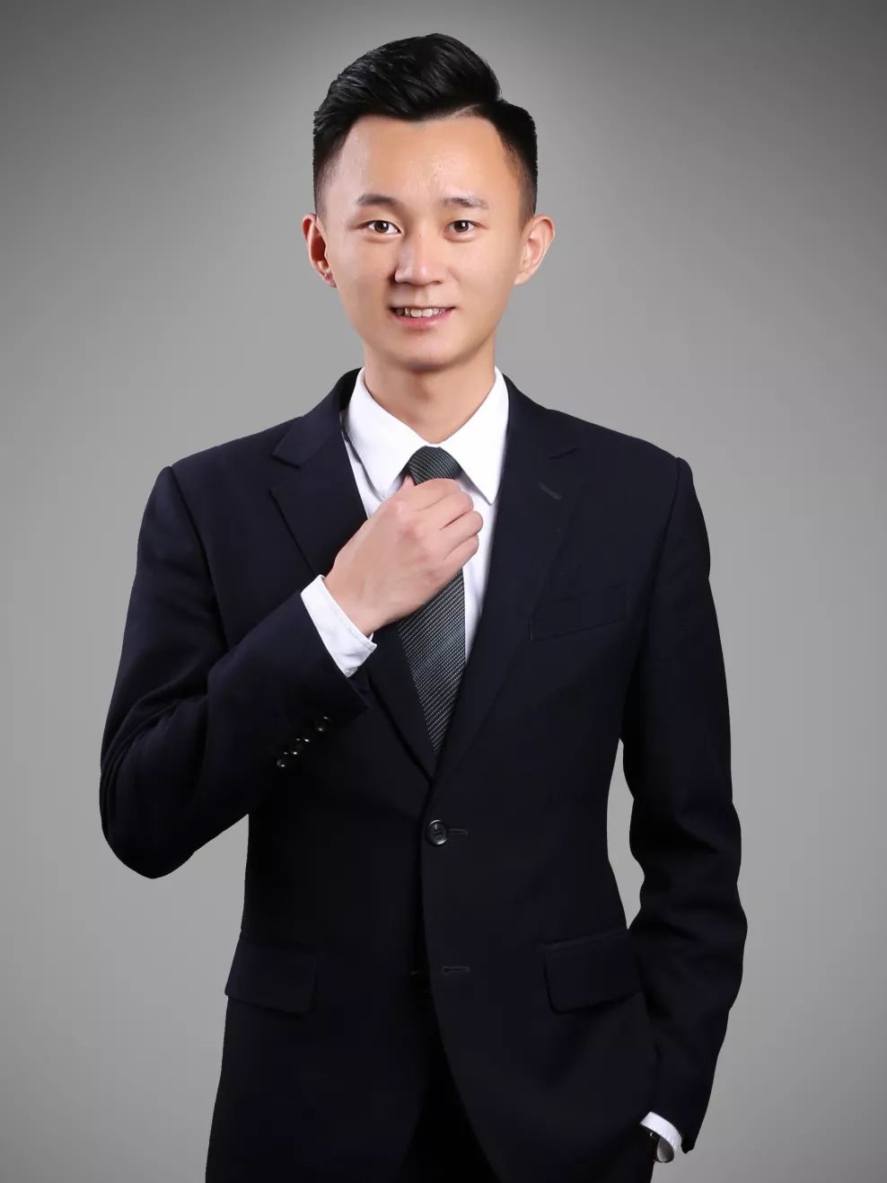 高标准的职业形象是大家对石群的一致评价链家集团coo王拥群曾说过