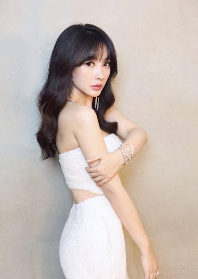 身材最性感的五位女明星第三名热巴第一名离过婚