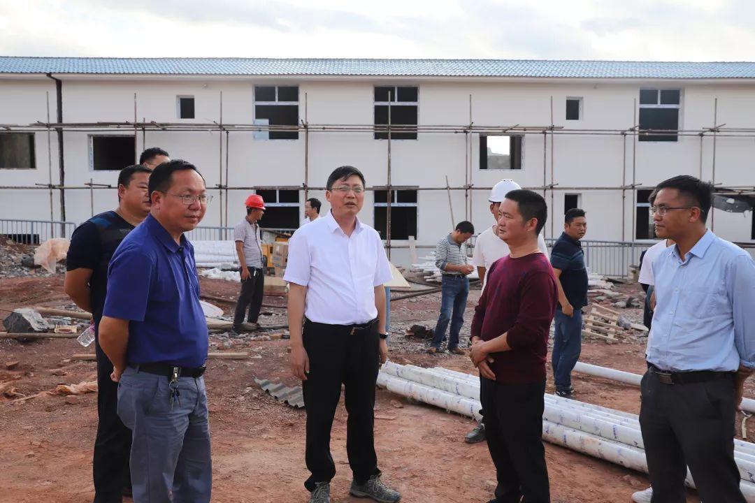 环江红调研我县乌东德水电站移民搬迁安置工作