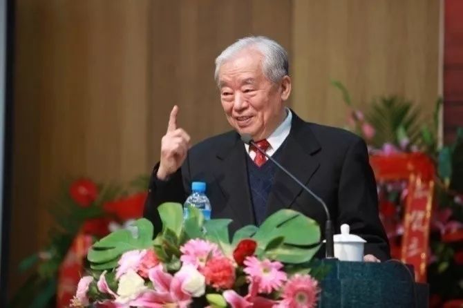原石油部王涛老部长一直致力于中国石油工业的可持续发展,也为石油