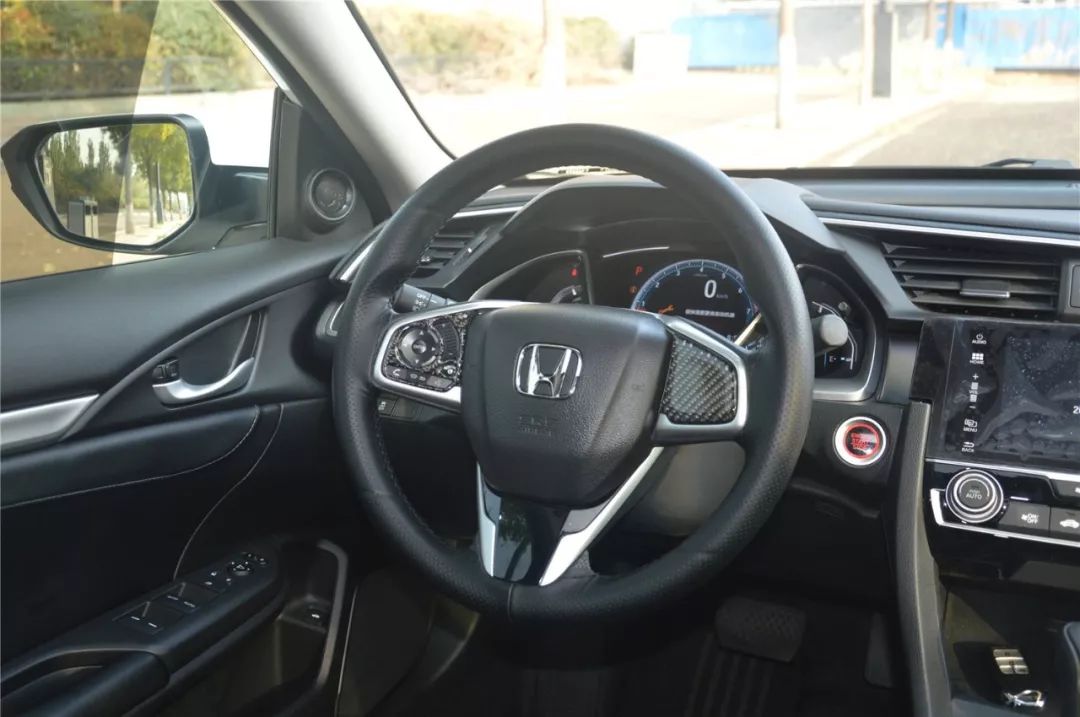 【新品上架】本田2017款 思域 220turbo 自动豪华版