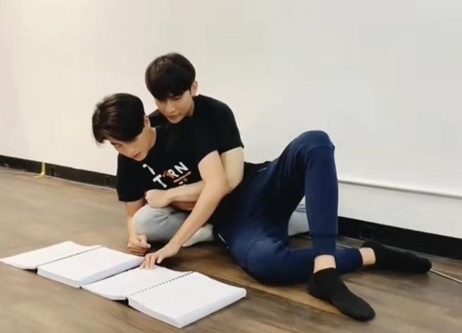 真爱墨菲定律mew遇到了傲娇受真爱模式开启