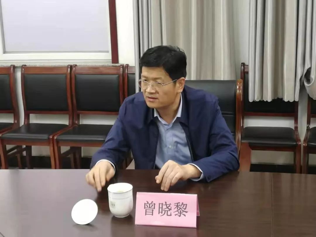 市委常委,组织部部长曾晓黎来我区市西街道彩虹湖社区调研指导工作