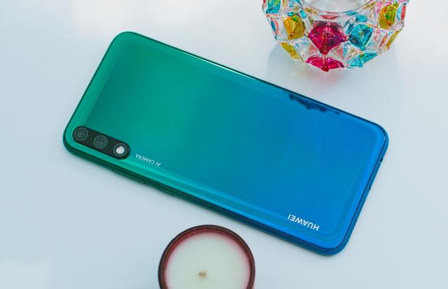 4800万超清夜景639英寸极点全面屏华为畅享10售价1199元起