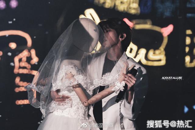 蔡徐坤的结婚照火到日本了被称赞太绝美了