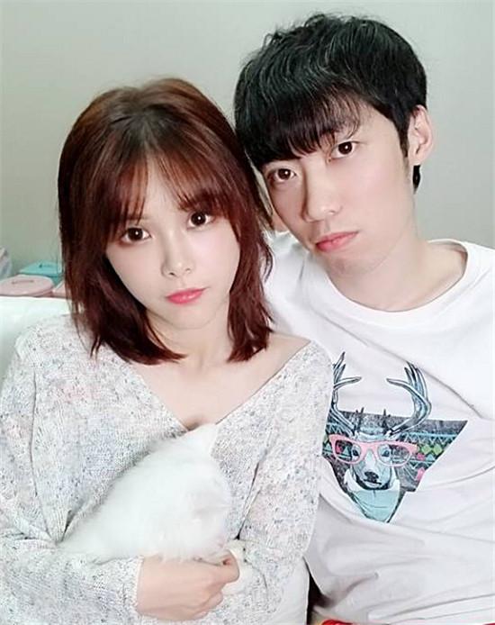 最强二指代言人斗鱼吃鸡花老湿从工地搬砖到一哥他花了三年