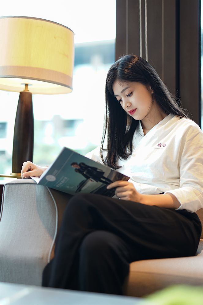 所有女生都必须给我好好读书