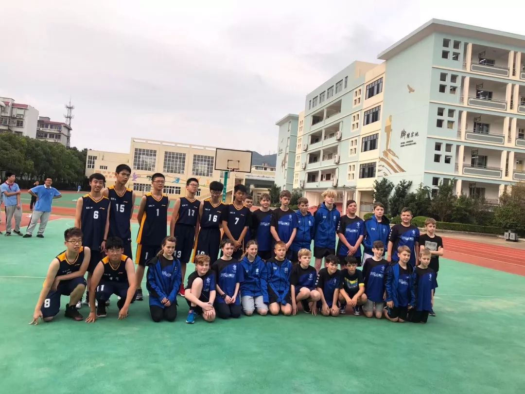 【国际交流】英国卡特尔中学乒乓交流团到访定海二中