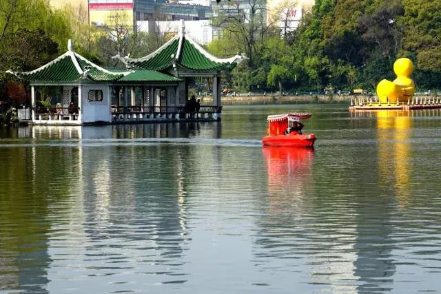 中国旅游景区大全之上海长风公园