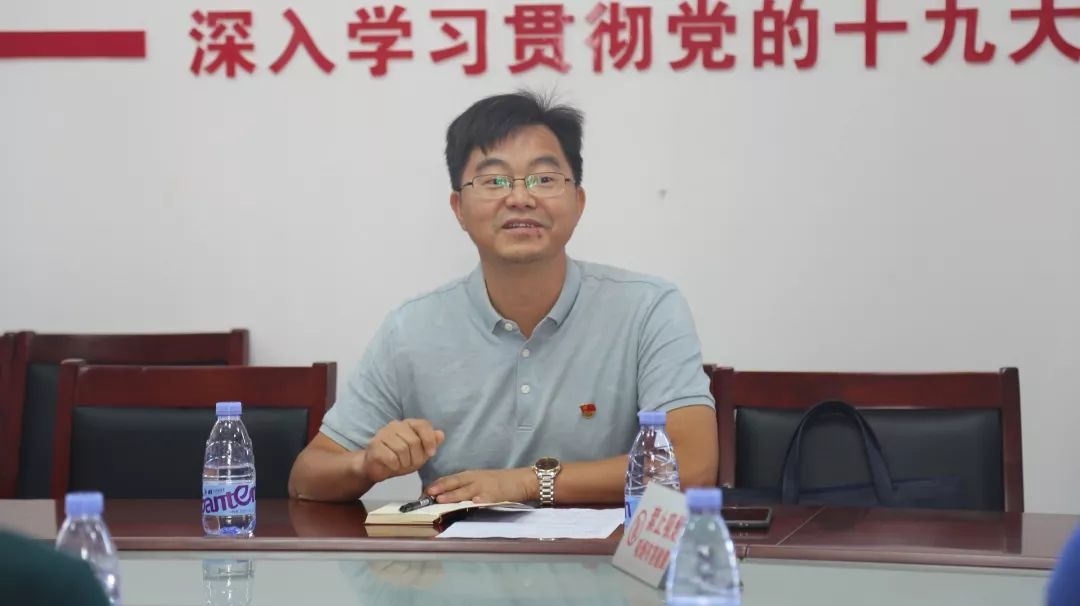 交流促成长分享共进步连平县第一初级中学到我校开展教学交流活动