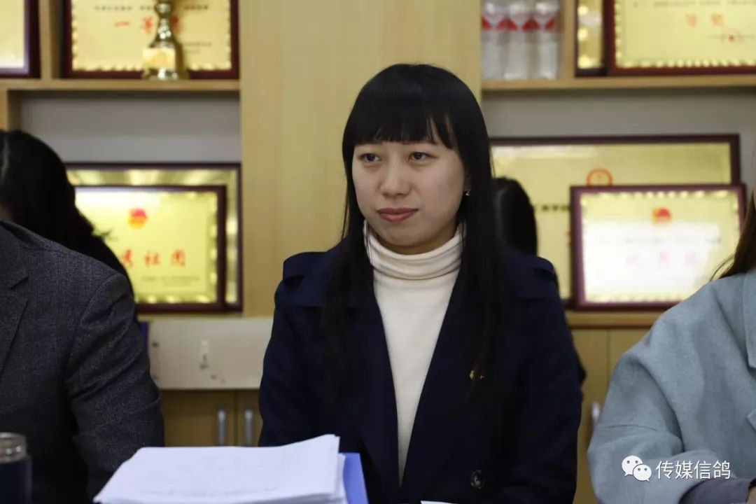 传媒学院党总支书记杨学成,党总支专职组织员王娇娇,党总支青年委员