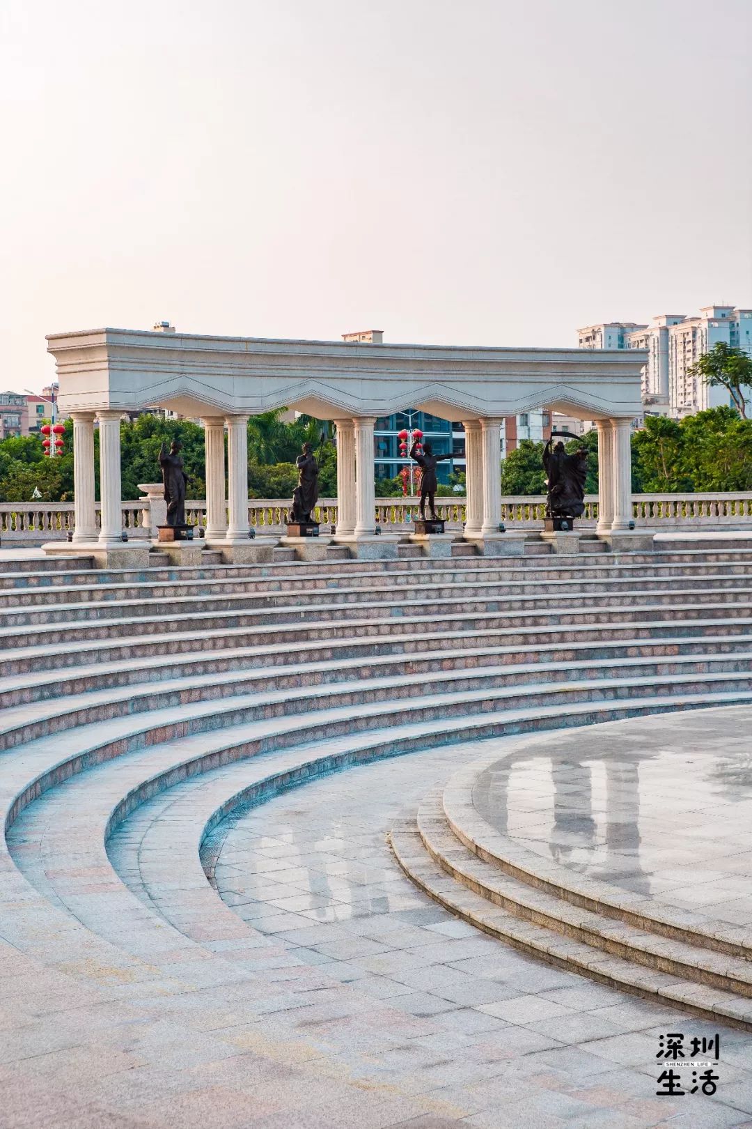 深圳版"小罗马",自带五彩音乐喷泉._市民广场