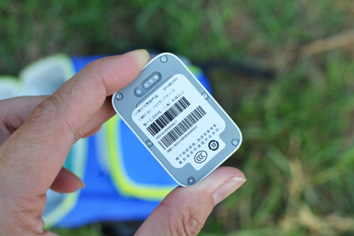 原创小米有品推出首款定位书包8重定位系统7天超长待机