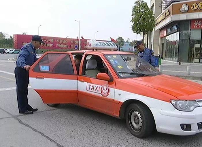 不忘初心牢记使命在潜江乘坐出租车一上车司机这个举动