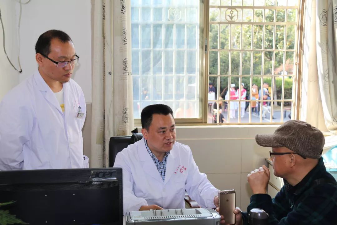 上海市东方医院肿瘤科副主任医师 周俊▲上海市中医医院骨伤科主任