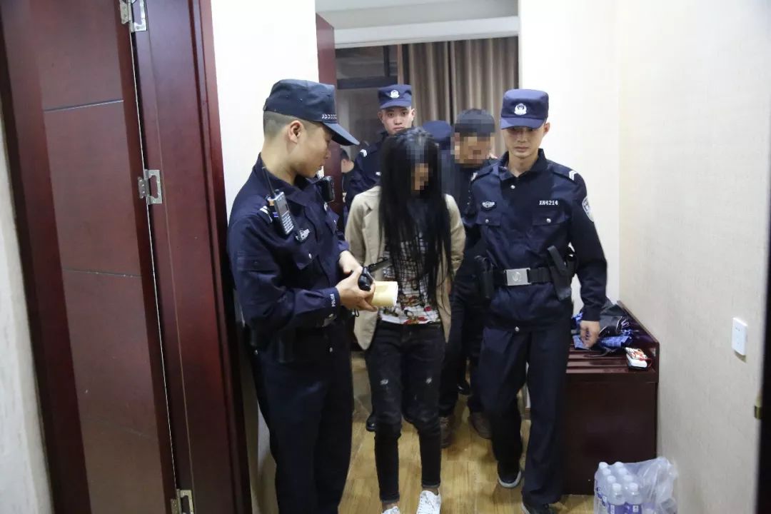 现场图曝光咸宁公安破获多起案件抓获33人