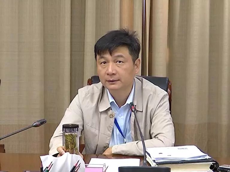 头条|县委书记胡明文:要聚焦老百姓所需所急所盼_工作