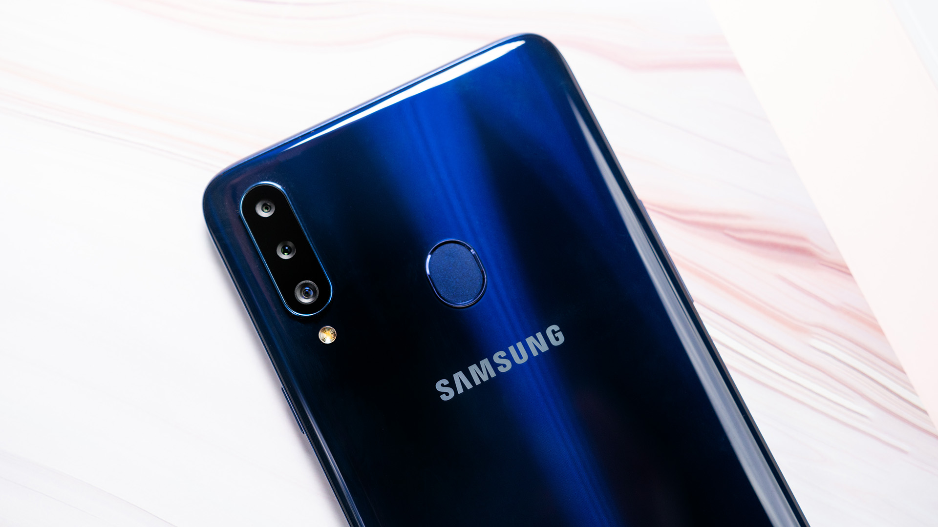 千元实惠之选:三星galaxy a20s图赏