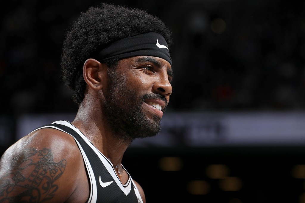 在杜兰特赛季报销后,欧文在篮网已经是妥妥的球队第一人.但是沃克呢?