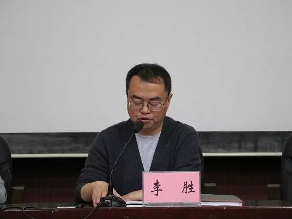 四川宣汉二中,甘肃甘谷六中同学观看顺丰公益基金会纪录片《因为有爱