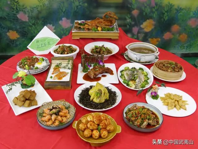 醉美武夷山水茶宴来武夷山享受一场舌尖上的盛宴